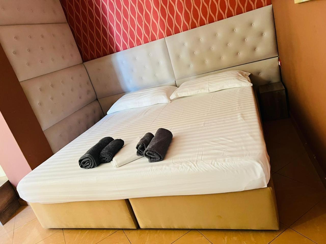 Inn Hotel Škalngur Exteriör bild