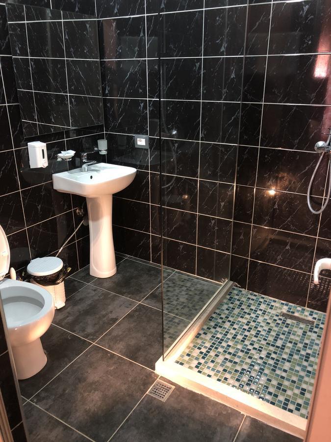 Inn Hotel Škalngur Exteriör bild
